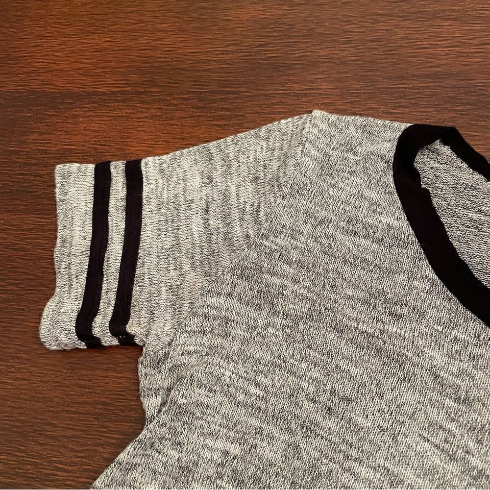 Varsity Style Hi-Lo Top - Picture 4 of 5